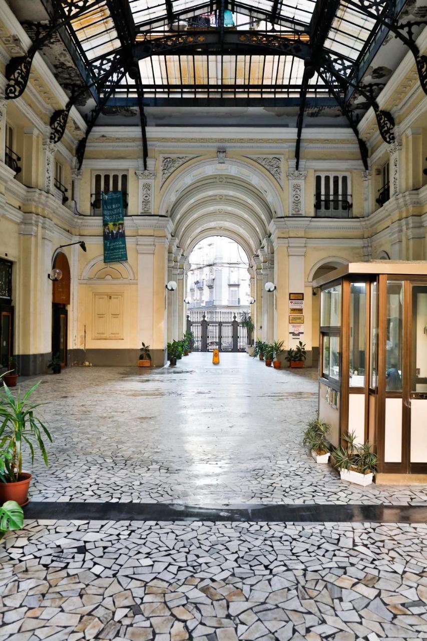 Residenza Napoli Centrale Zewnętrze zdjęcie