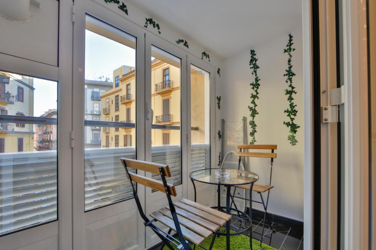 Residenza Napoli Centrale Zewnętrze zdjęcie