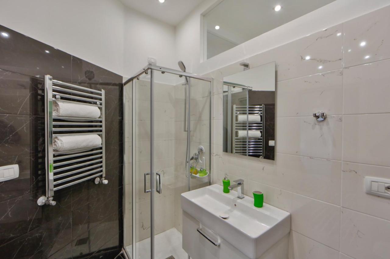 Residenza Napoli Centrale Zewnętrze zdjęcie